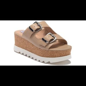 STEVE MADDEN PLATFORM SANDALS